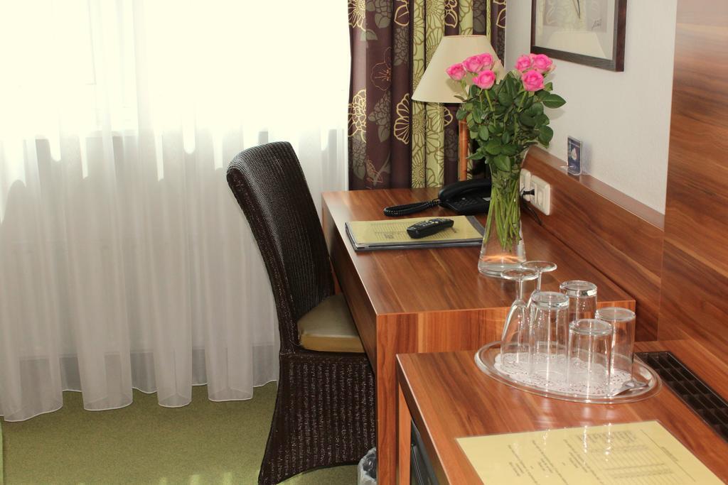 Hotel Np Wallis 3*