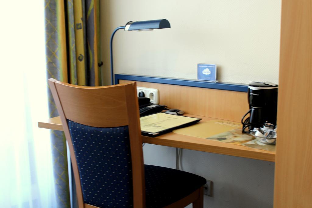 Hotel Np Wallis 3*