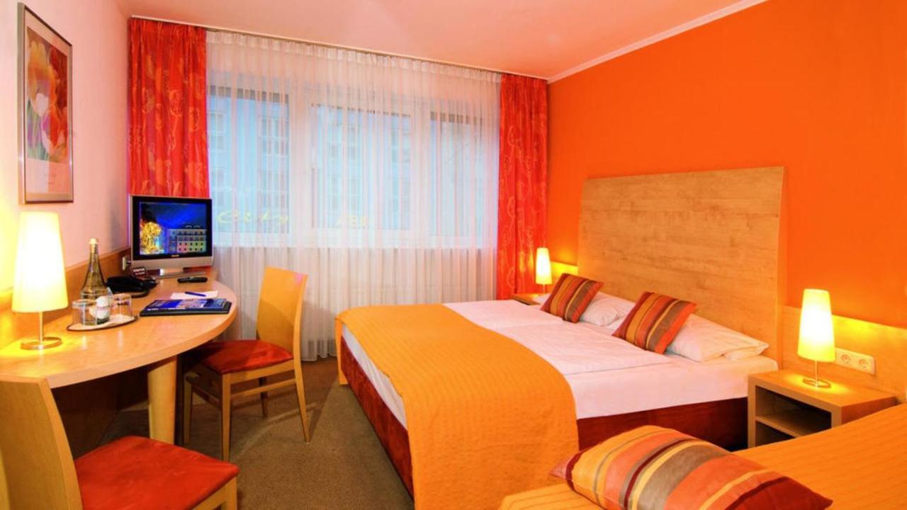Hotel Np Wallis 3*