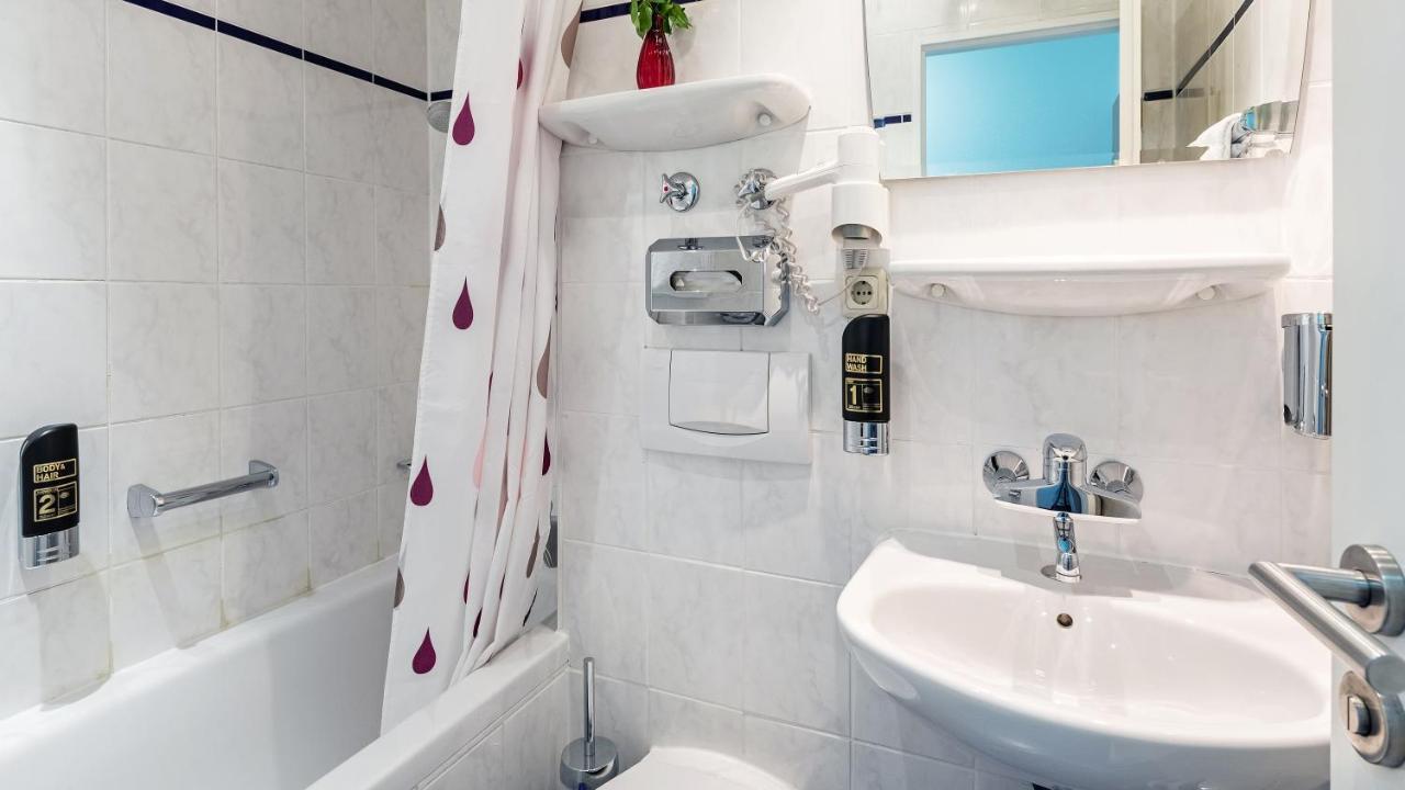 Hotel Np Wallis 3*